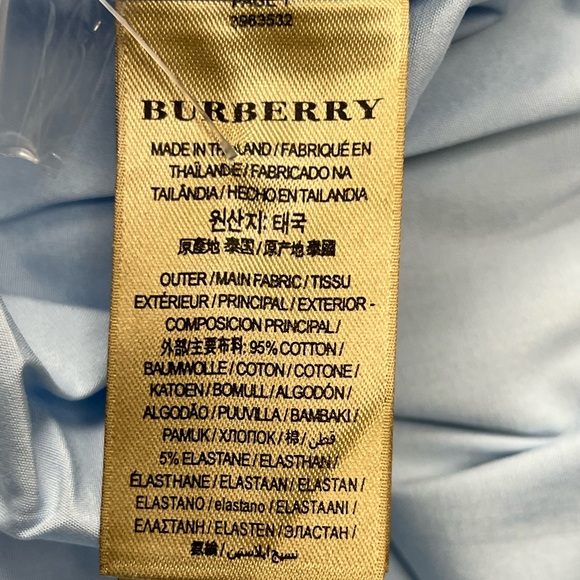 Burberry London England - Picture 10 of 10